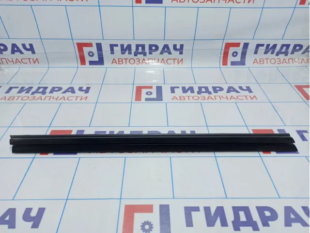 Уплотнитель двери передней правой внутренний Suzuki SX4 83851-79J00