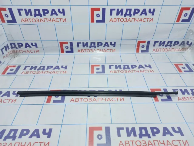 Накладка стекла заднего левого наружная Suzuki SX4 83841-79J00