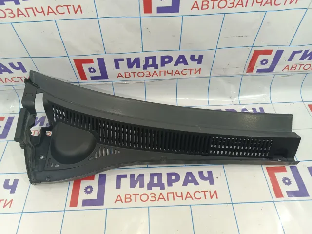 Решетка стеклоочистителей правая Suzuki SX4 72330-79J00