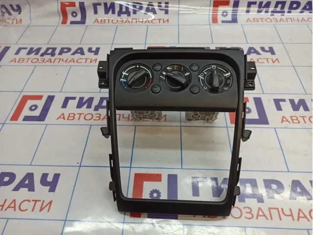 Блок управления отопителем Suzuki SX4 74400-79J10-AYF