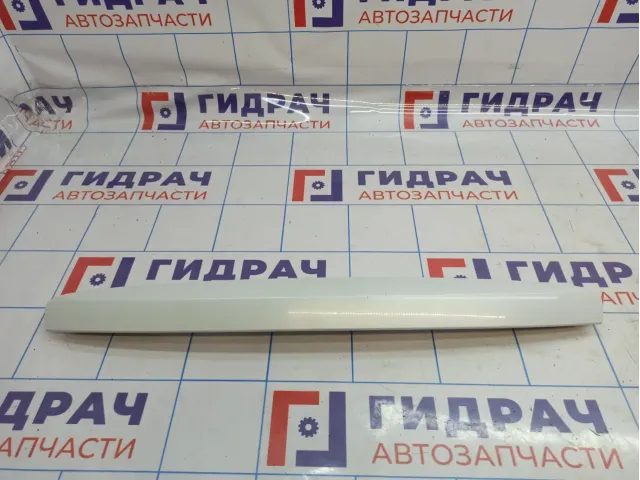 Накладка двери багажника Suzuki SX4 83940-79J00