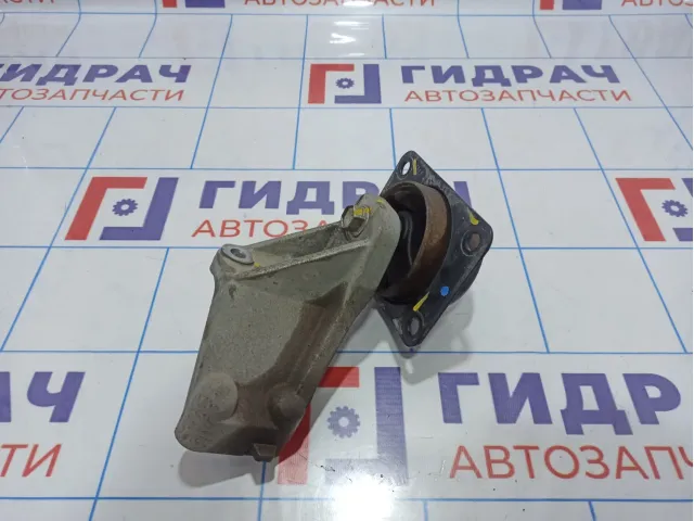 Кронштейн КПП левый Suzuki SX4 11671-79J00