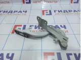 Петля капота правая Suzuki SX4 57410-79J00