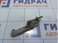 Кронштейн генератора Suzuki SX4 11560-64J00