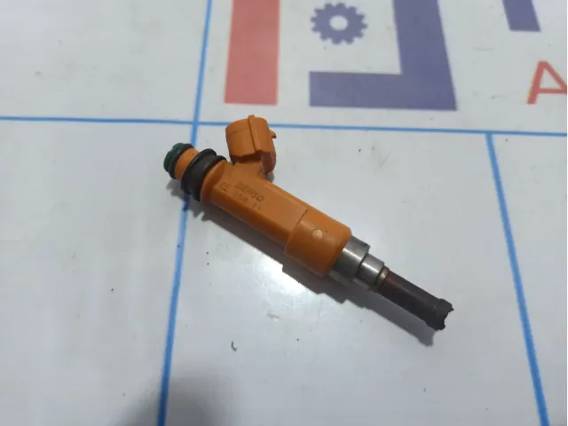 Форсунка инжекторная электрическая Suzuki SX4 15710-55L00