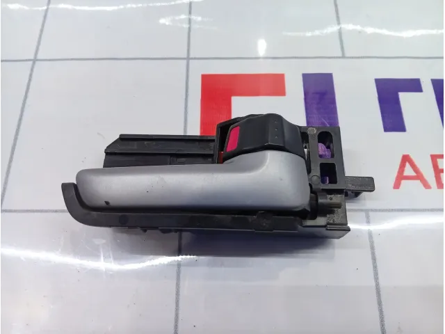 Ручка двери внутренняя правой Suzuki SX4 8311062J30BWL