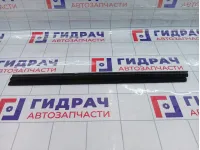 Уплотнитель стекла двери левой Suzuki SX4 8386179J00