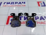 Петли двери передней левой Suzuki SX4 6932063JA0