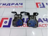 Петли двери передней правой Suzuki SX4 6931063JA0