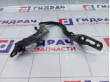 Петля капота правая Suzuki SX4 5741079J00
