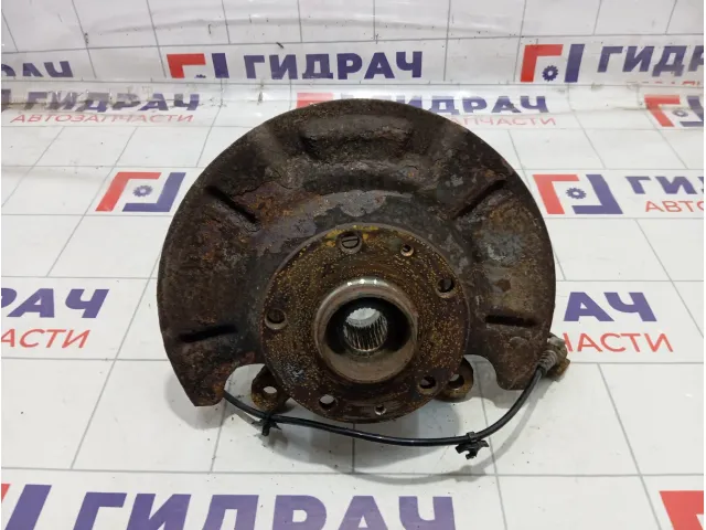 Кулак поворотный передний правый Suzuki SX4 4511179J51
