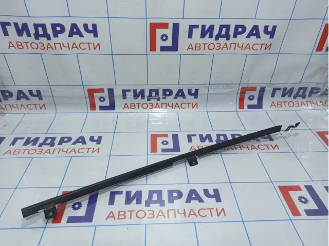 Направляющая стекла переднего левого Suzuki SX4 (JYA) 81720-61M00