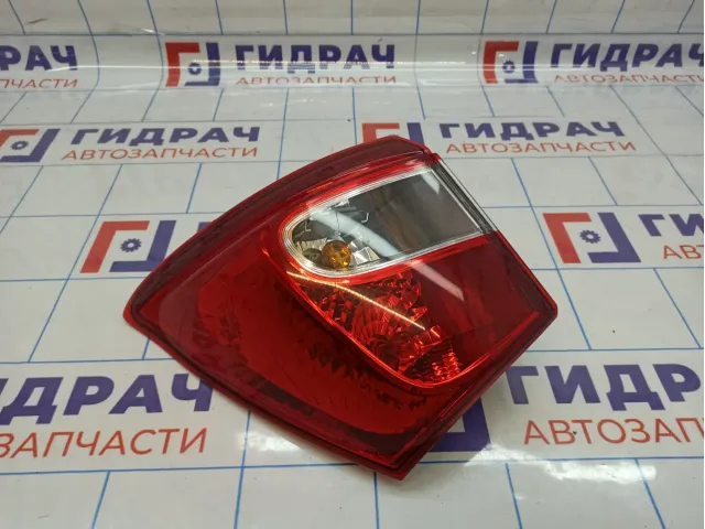 Фонарь задний наружный левый Suzuki SX4 (JYA) 35670-61M10