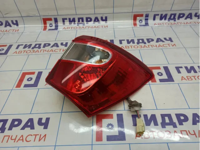 Фонарь задний наружный правый Suzuki SX4 (JYA) 35650-61M10