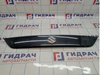 Накладка двери багажника Suzuki SX4 (JYA) 83940-61M00