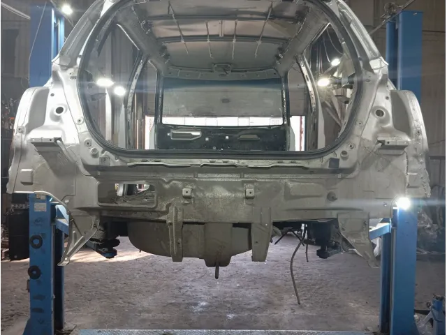 Панель задняя Suzuki Swift