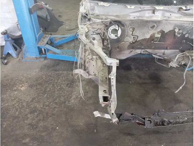 Лонжерон передний правый Suzuki Swift