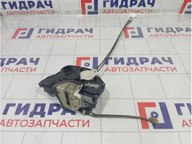 Замок двери передней левой Suzuki Swift 8220263J20