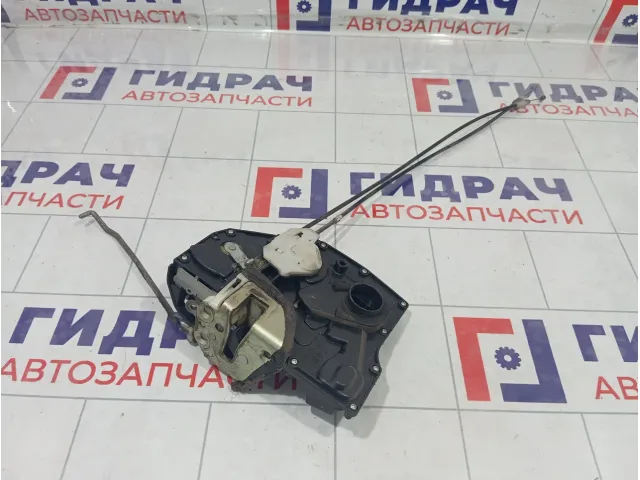 Замок двери передней правой Suzuki Swift 8220163J10