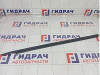 Накладка стекла переднего левого Suzuki Swift 8382162J00