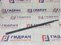 Накладка стекла переднего правого Suzuki Swift 8381163J00