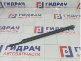 Накладка стекла заднего правого Suzuki Swift 8383163J00