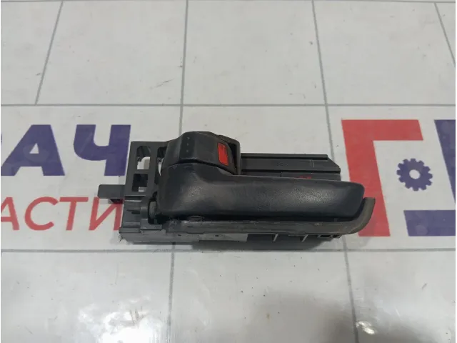 Ручка двери внутренняя левая Suzuki Swift 8313063J00P4Z