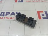 Блок управления стеклоподъемниками Suzuki Swift 3799062J30