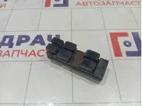 Блок управления стеклоподъемниками Suzuki Swift 3799062J30