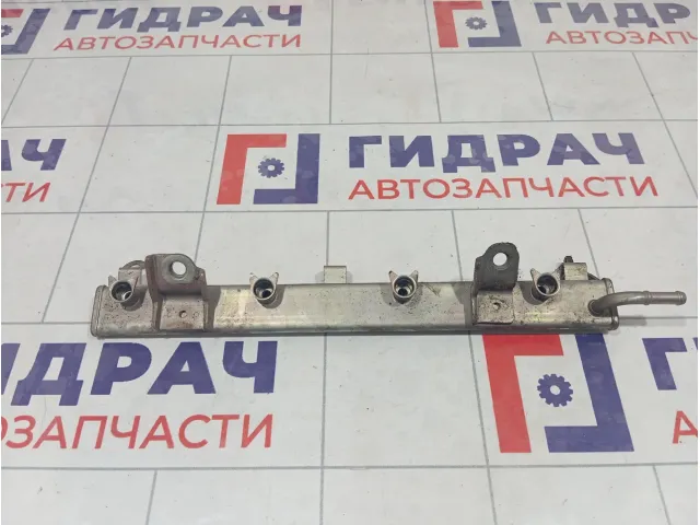 Топливная рампа (топливная рейка) Suzuki Swift 1573086G00