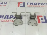 Петли двери передней левой Suzuki Swift