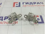 Петли двери передней левой Suzuki Swift