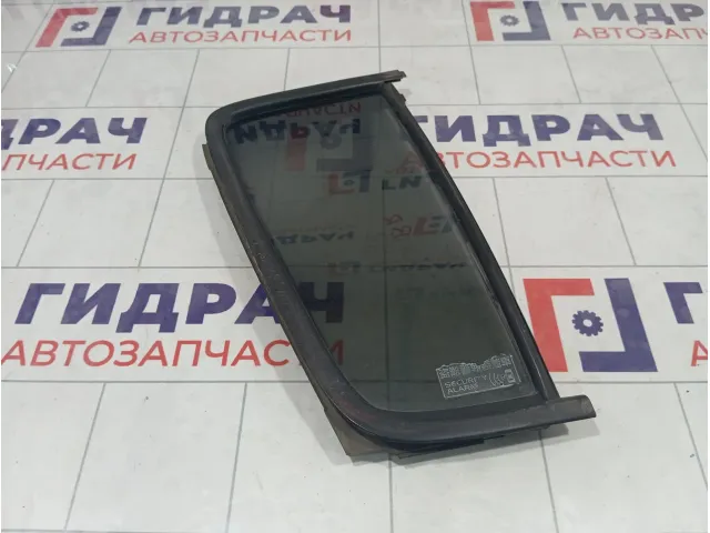 Стекло двери задней правой Suzuki Swift 8455163J10