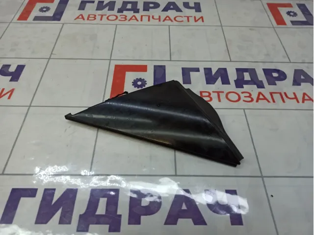 Накладка крыла переднего правого Suzuki Swift 7718163J200CE