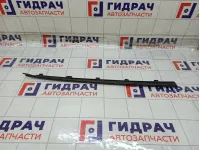 Молдинг лобового стекла левый Suzuki Swift 7717063J00