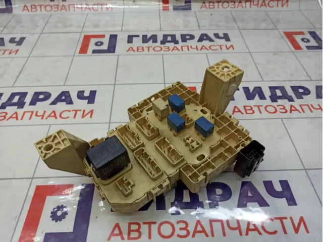 Блок предохранителей Suzuki Swift 3677062J02