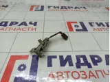 Ручка открывания лючка бензобака Suzuki Swift 7642063J00