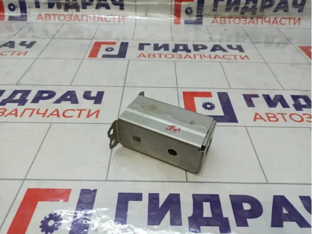 Кронштейн усилителя заднего бампера Suzuki Swift 6556163J00