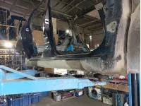 Порог со стойкой правый Suzuki Swift