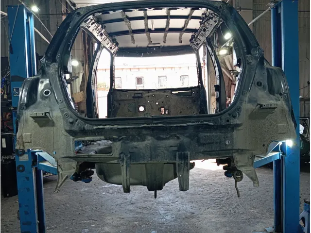 Панель задняя Suzuki Swift