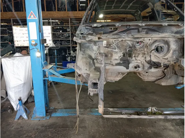 Лонжерон передний правый Suzuki Swift