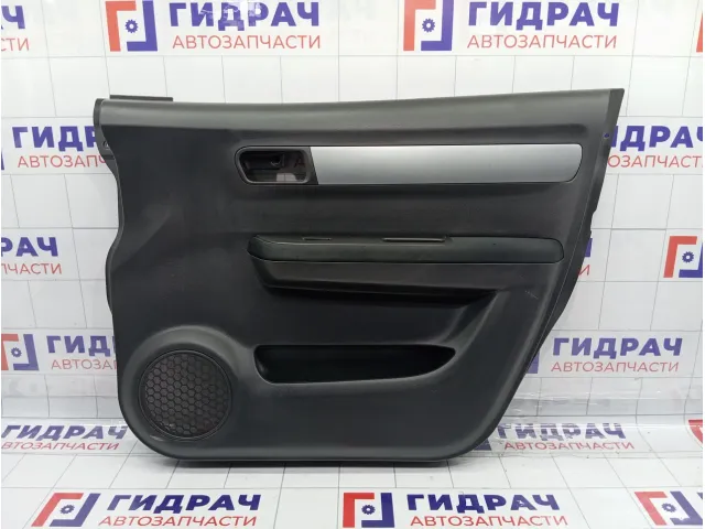 Обшивка двери передней правой Suzuki Swift