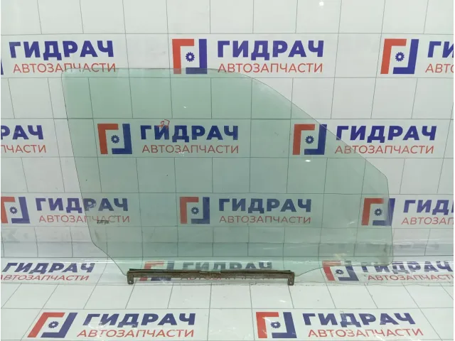 Стекло двери передней правой Suzuki Swift 8453162J00