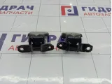 Петли двери передней левой Suzuki Swift