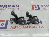 Петли двери передней правой Suzuki Swift