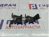 Петли двери задней левой Suzuki Swift