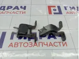 Петли двери задней левой Suzuki Swift