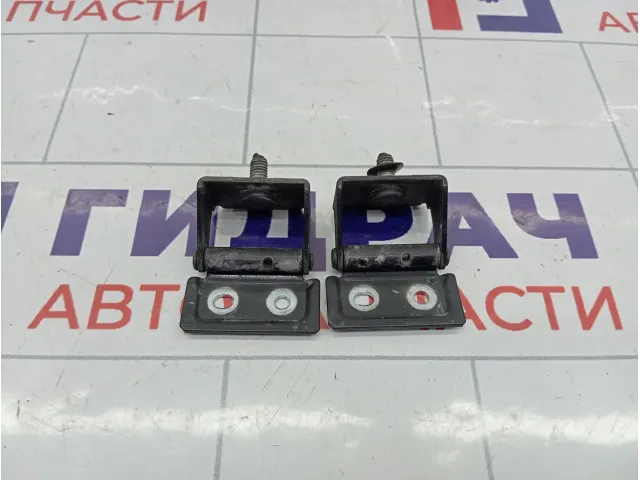 Петли крышки (двери) багажника Suzuki Swift