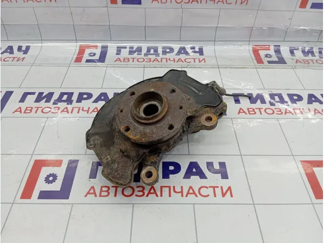 Кулак поворотный передний правый Suzuki Swift 4511162J10