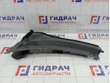 Решетка под лобовое стекло (Жабо) левая Suzuki Swift 7234062J015PK